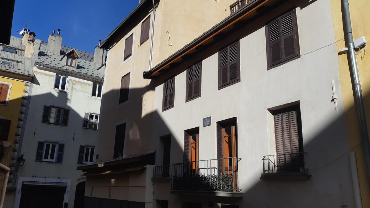 Apartment A Deux Pas ...